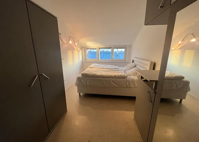 Wonderful Maisonette In With Parking Daire
