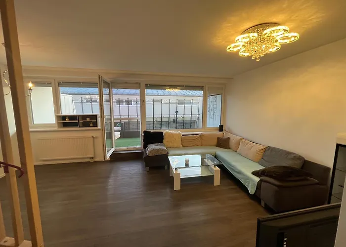 Daire Wonderful Maisonette In With Parking *
